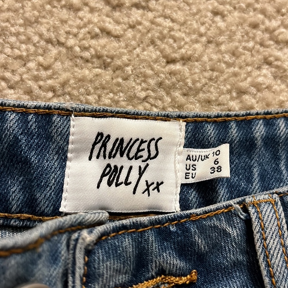 Princess Polly High Rise Shorts - Picture 3 of 3